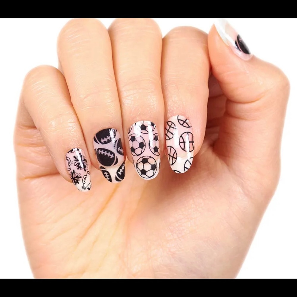 B3G2-Color Street Nail Strips-Dream Team
